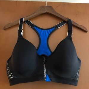 36B Sleek Black Sports Bra